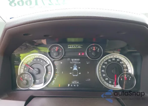 2017 Ram 1500 Laramie 4X4 5'7 Box z USA, uszkodzony, nr VIN 1C6RR7NT6HS842938